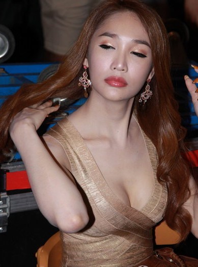 人妖.jpg
